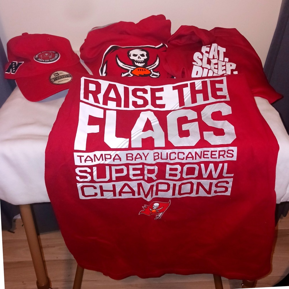 NFL Tampa Bay Buccaneers Bundle 1 Nike 3 Shirts New Era Hat Super Bowl Football